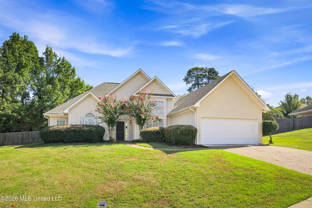 102 Spring Valley Dr, Brandon