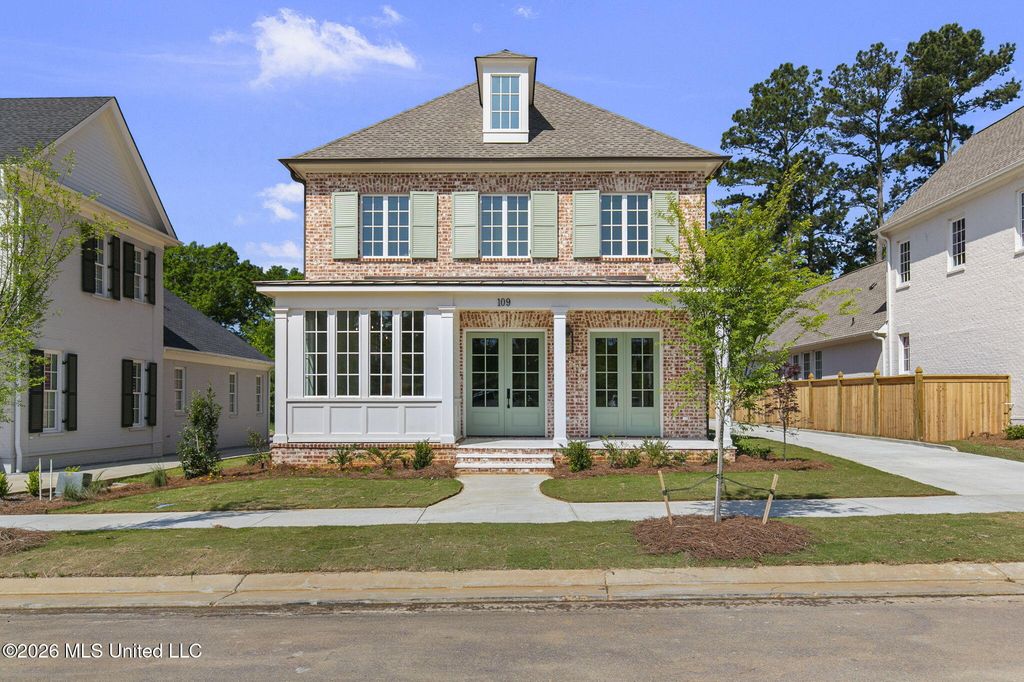 109 Commonwealth Dr, Madison